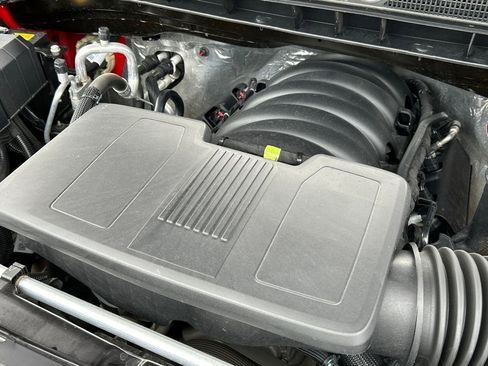 Used 2024 Chevrolet Silverado 1500 Custom Trail Boss w/ LPO, Dark Essentials Package image 26