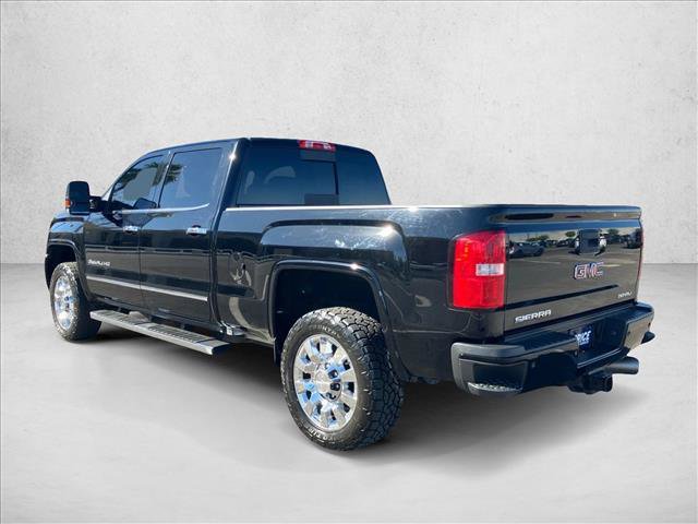 Used 2018 GMC Sierra 2500 Denali w/ Duramax Plus Package AWD/4WD image 8