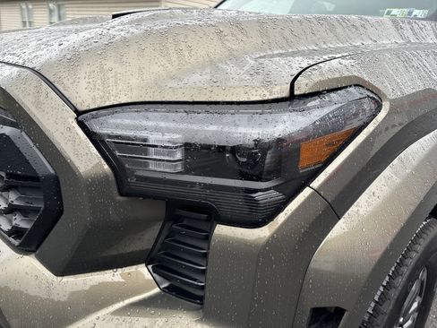 Certified 2025 Toyota Tacoma TRD Sport image 11