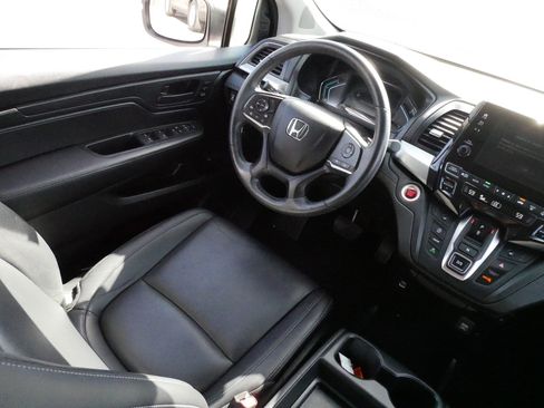 Certified 2023 Honda Odyssey EX-L image 9