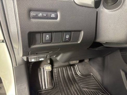 Used 2021 Nissan Murano SV FWD image 14