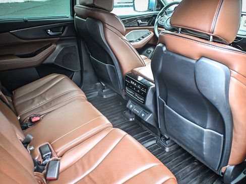 Used 2023 Acura MDX SH-AWD w/ Advance Package image 18