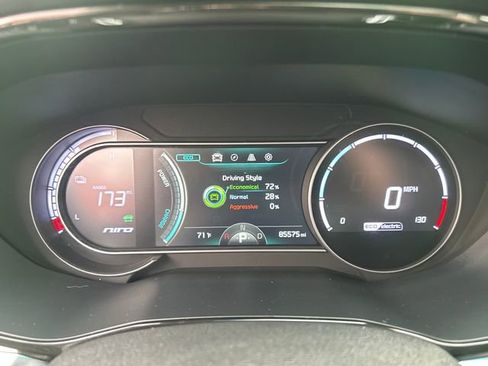 Used 2020 Kia Niro EX Premium w/ Cold Weather Package image 16