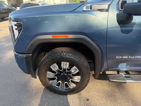 Certified 2025 GMC Sierra 2500 Denali w/ Technology Package AWD/4WD image 39