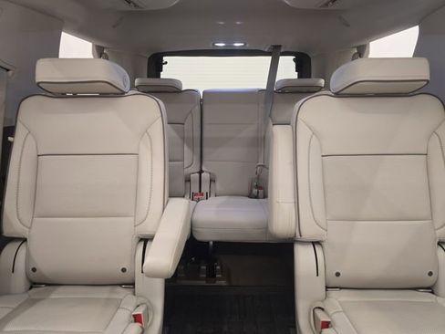 Used 2021 GMC Yukon Denali w/ LPO, Illumination Package AWD/4WD image 25