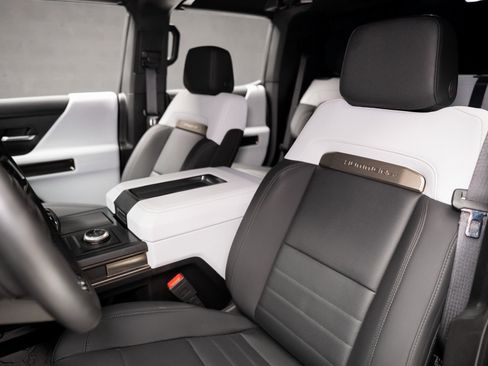 Used 2024 GMC Hummer EV 2X image 57