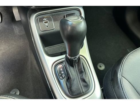 Used 2021 Jeep Compass Latitude image 25