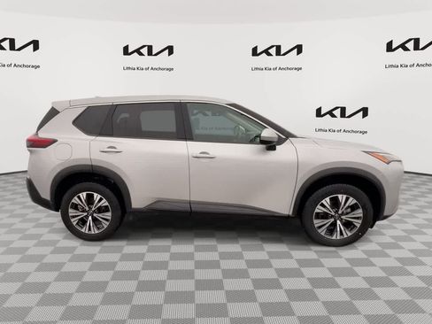 Used 2023 Nissan Rogue SV AWD/4WD image 9