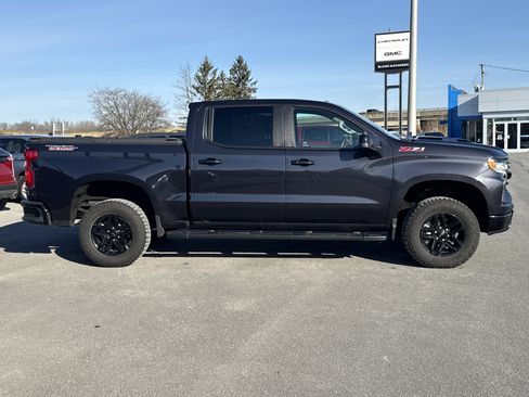 Used 2024 Chevrolet Silverado 1500 LT Trail Boss w/ Protection Package image 2