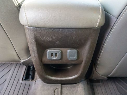 Used 2021 GMC Canyon Denali image 29