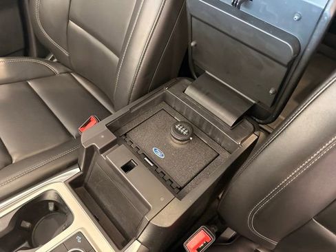 Used 2023 Ford Explorer XLT w/ Equipment Group 202A AWD/4WD image 34
