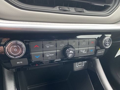 New 2026 Jeep Compass Limited AWD/4WD image 34