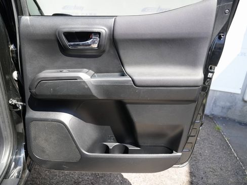 Used 2018 Toyota Tacoma TRD Pro image 31