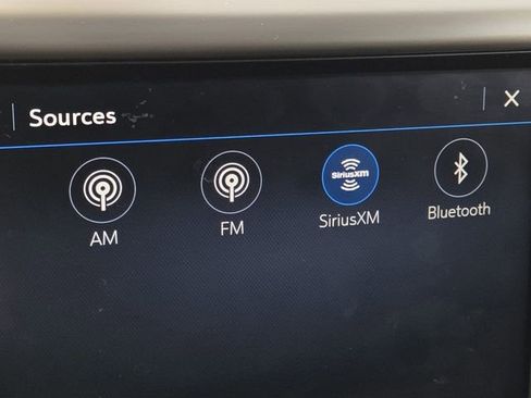 Used 2023 GMC Acadia Denali image 4