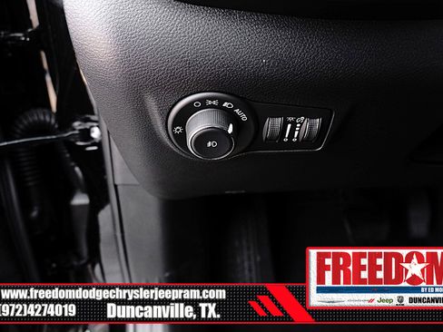 New 2026 Jeep Compass Latitude image 27