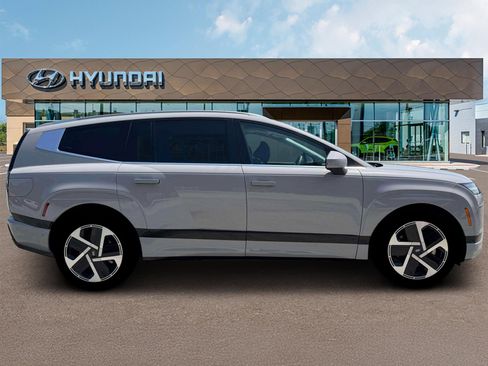 New 2026 Hyundai Ioniq 9 Calligraphy AWD/4WD image 9