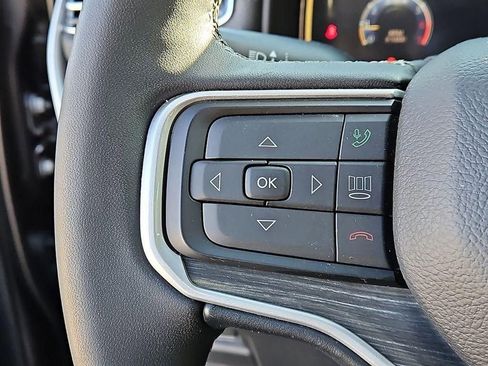 Used 2023 Jeep Wagoneer Series III w/ Preferred Equipment Group AWD/4WD image 21