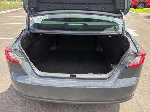 Used 2025 Toyota Camry LE image 6