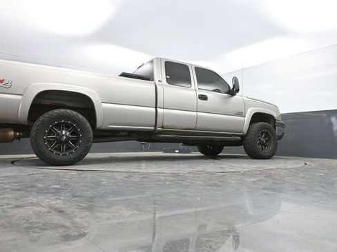 Used 2006 Chevrolet Silverado 3500 LT w/ Heavy-Duty Power Package AWD/4WD image 42