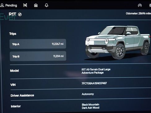 Used 2025 Rivian R1T Adventure Dual AWD/4WD image 7