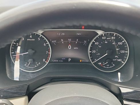 Used 2023 Nissan Pathfinder SL AWD/4WD image 18