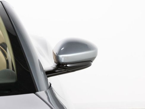 Certified 2019 Ferrari Portofino image 33