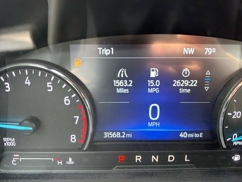 Used 2023 Ford Explorer XLT AWD/4WD image 28