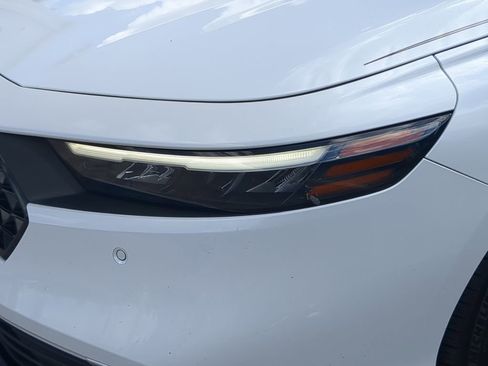 Used 2023 Honda Accord Touring image 7