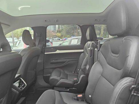 New 2026 Volvo EX90 Ultra image 17