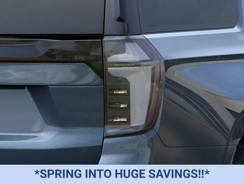 New 2026 Chevrolet Suburban High Country AWD/4WD image 11