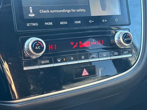 Used 2021 Mitsubishi Outlander GT image 26