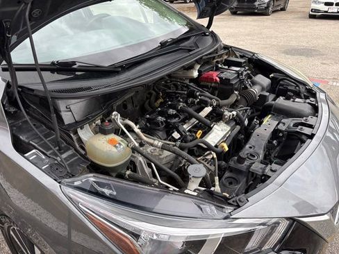 Used 2022 Nissan Versa SV image 48