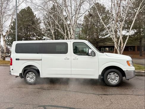 Used 2013 Nissan NV 3500 SL w/ Technology Pkg image 4