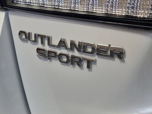Used 2020 Mitsubishi Outlander Sport SE AWD/4WD image 8