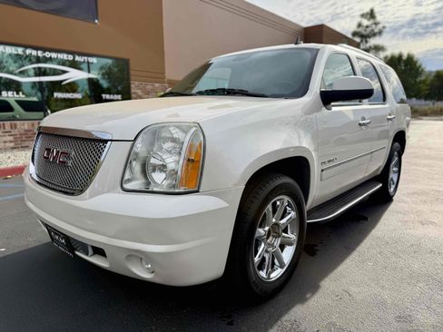 Used 2014 GMC Yukon Denali image 11
