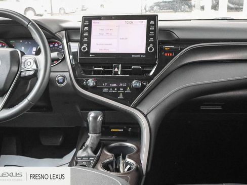 Used 2022 Toyota Camry XSE FWD image 16