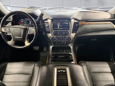 Used 2020 GMC Yukon XL Denali w/ Denali Ultimate Package AWD/4WD image 9