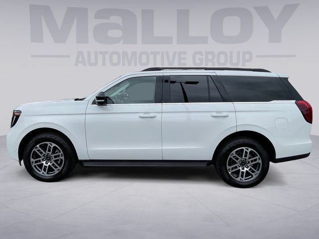 Certified 2025 Ford Expedition Active AWD/4WD image 2