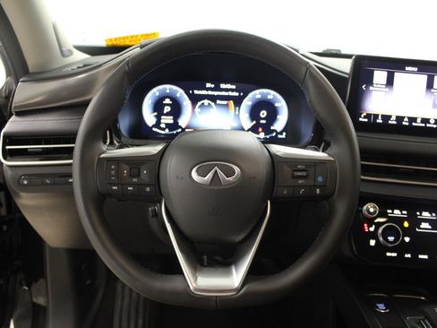 Certified 2025 INFINITI QX60 Luxe w/ Vision Package image 25