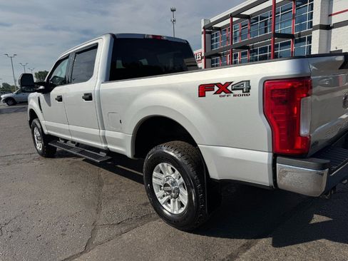 Used 2017 Ford F250 XLT w/ FX4 Off-Road Package AWD/4WD image 10