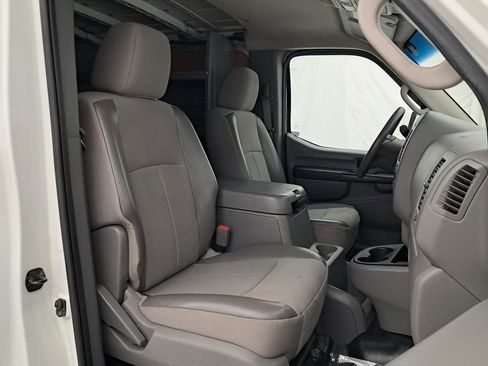 Used 2015 Nissan NV 2500 SV image 27
