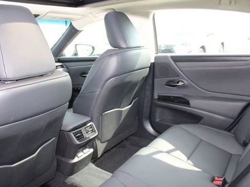 Certified 2024 Lexus ES 350 w/ Premium Package image 9