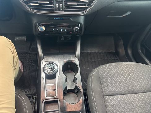Used 2024 Ford Escape Active w/ Tech Pack #1 AWD/4WD image 6