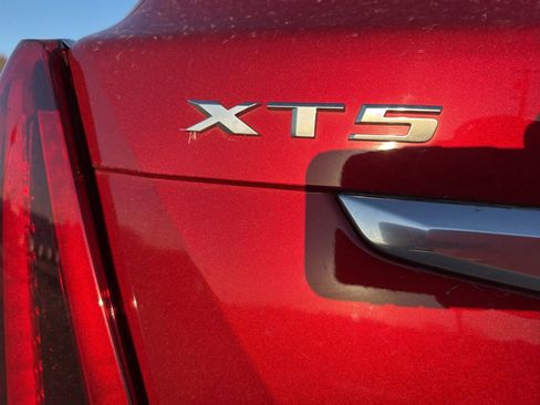 Used 2022 Cadillac XT5 Premium Luxury w/ Technology Package image 8