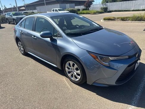 Used 2025 Toyota Corolla LE FWD image 3