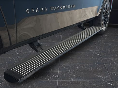 Used 2023 Jeep Grand Wagoneer Series III AWD/4WD image 44
