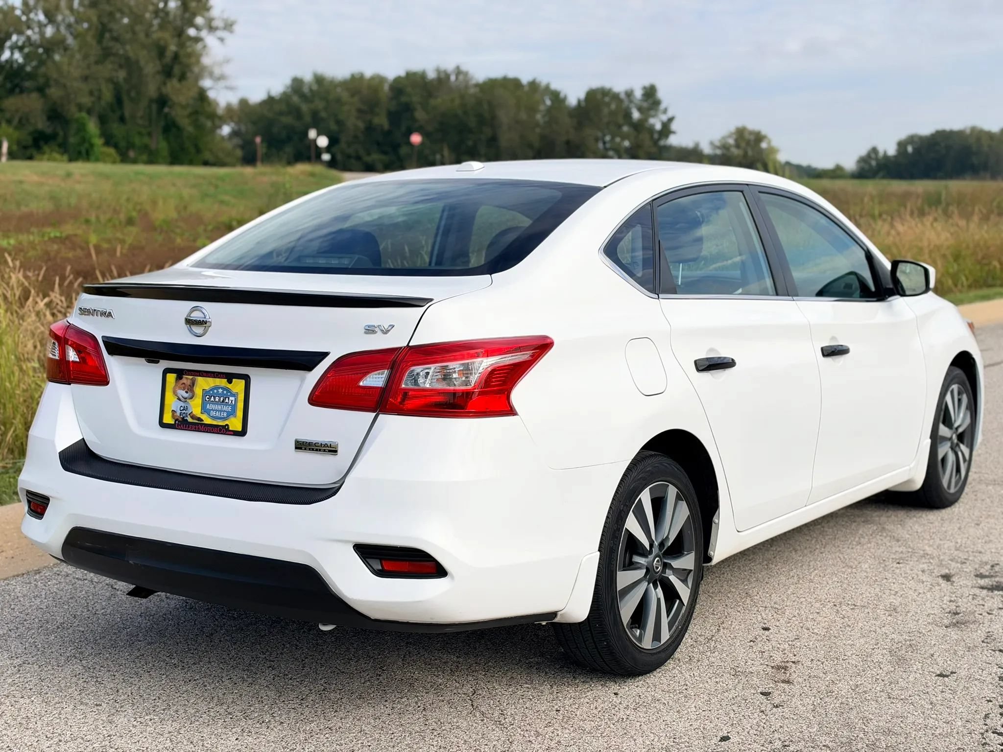 Used 2019 Nissan Sentra SV w/ Special Edition Package FWD image 38