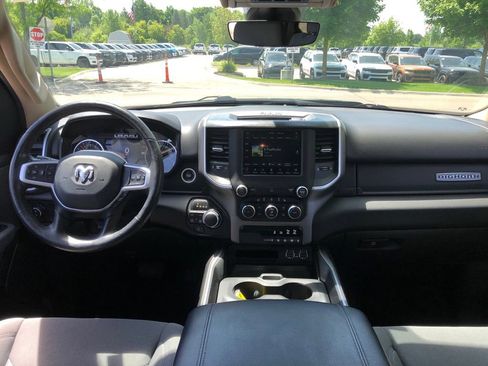 Used 2020 RAM 1500 Big Horn AWD/4WD image 2