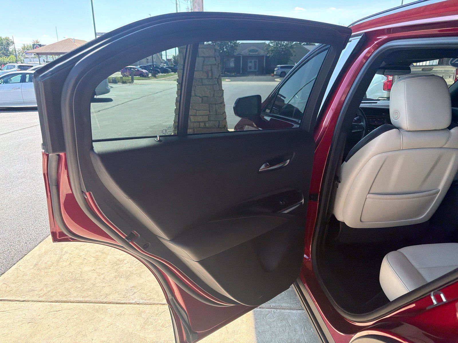 Used 2021 Cadillac XT4 Sport AWD/4WD image 2