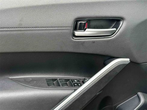 Used 2024 Toyota Corolla Cross XSE image 16